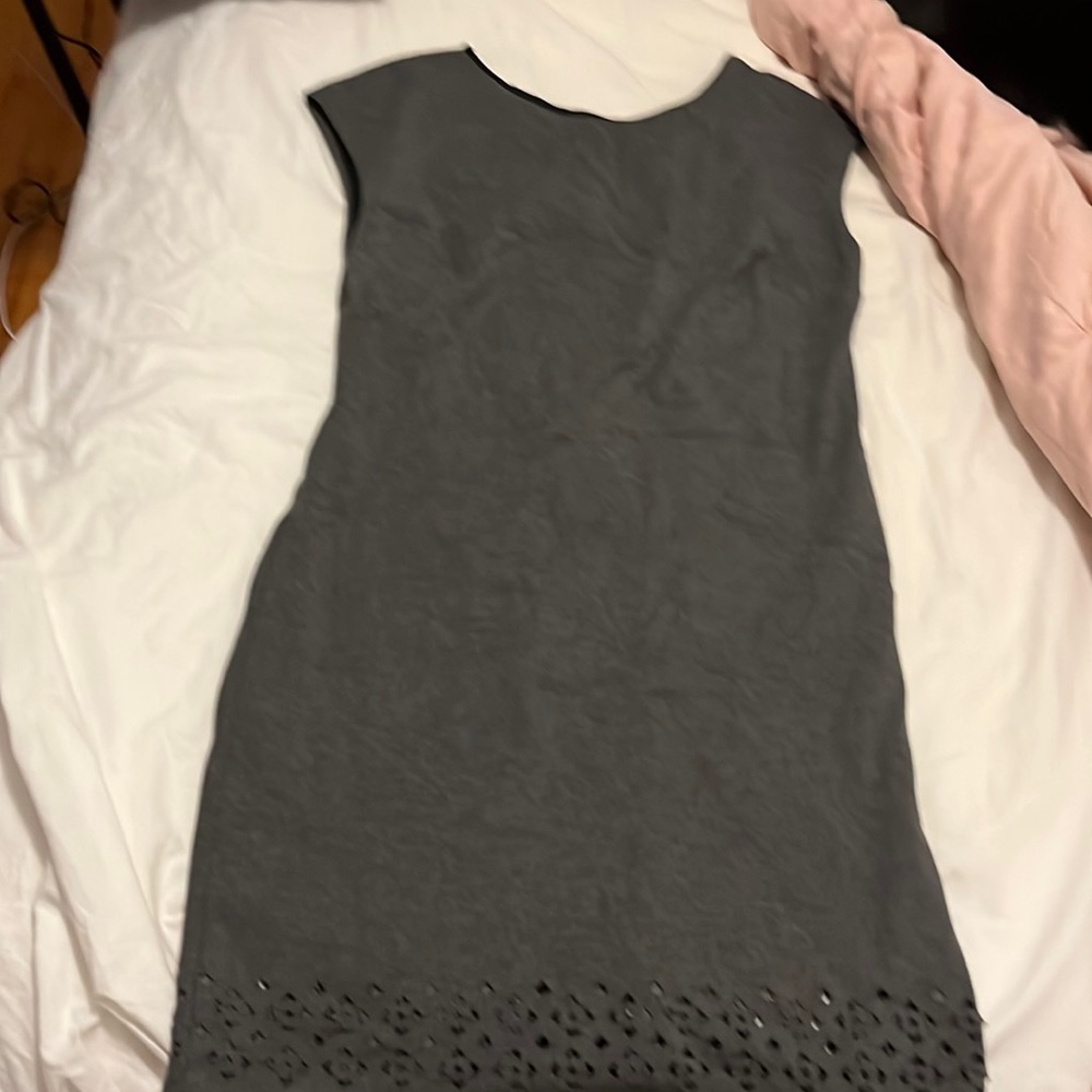 Lined charcoal grey banana republic shell dress w/ fancy edging on bottom